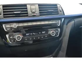 BMW 3 Serie Touring 318i M Sport navi clima cruise led leer 18 inch 136 pk !! thumbnail 18