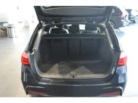 BMW 3 Serie Touring 318i M Sport navi clima cruise led leer 18 inch 136 pk !! thumbnail 7