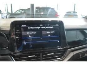 Volkswagen T-Roc Cabrio 1.5 TSI 3X R-LINE Black Style leer trekhaak 19 inch 150 pk !! thumbnail 23