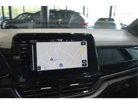 Volkswagen T-Roc Cabrio 1.5 TSI 3X R-LINE Black Style leer trekhaak 19 inch 150 pk !! thumbnail 24