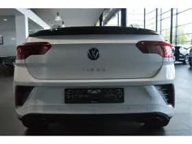 Volkswagen T-Roc Cabrio 1.5 TSI 3X R-LINE Black Style leer trekhaak 19 inch 150 pk !! thumbnail 6