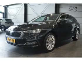 Škoda Octavia Combi 2.0 TDI Style navi keyless camera trekhaak 18 inch !! thumbnail 2