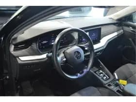 Škoda Octavia Combi 2.0 TDI Style navi keyless camera trekhaak 18 inch !! thumbnail 16