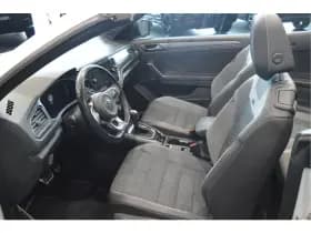 Volkswagen T-Roc thumbnail 12