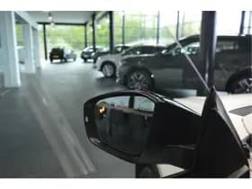 Volkswagen T-Roc thumbnail 13