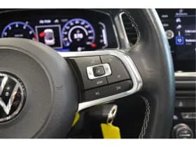 Volkswagen T-Roc thumbnail 16