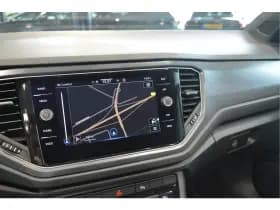 Volkswagen T-Roc thumbnail 19