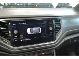 Volkswagen T-Roc thumbnail 20