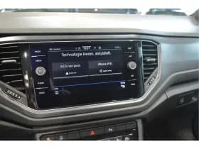 Volkswagen T-Roc thumbnail 21