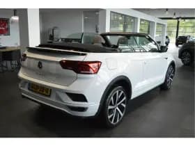 Volkswagen T-Roc thumbnail 4