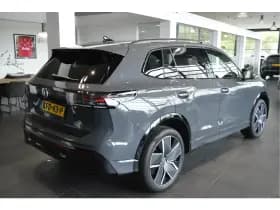 Volkswagen Tiguan thumbnail 4