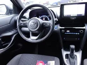 Toyota Yaris Cross thumbnail 2