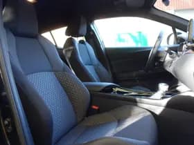 Toyota C-HR thumbnail 13