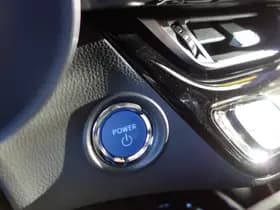 Toyota C-HR thumbnail 21