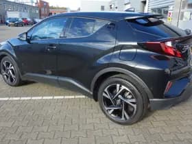 Toyota C-HR thumbnail 4