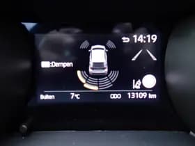 Mazda 2 thumbnail 3