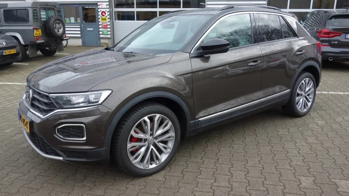 Volkswagen T-Roc — foto 1