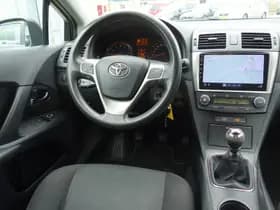 Toyota Avensis thumbnail 12