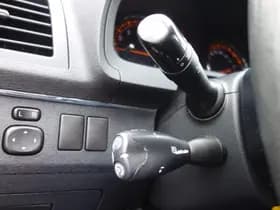 Toyota Avensis thumbnail 3