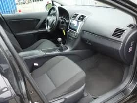 Toyota Avensis thumbnail 10