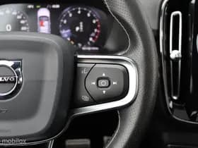 Volvo XC40 thumbnail 18