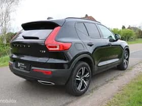 Volvo XC40 thumbnail 5