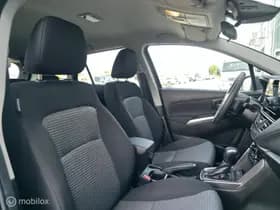 Suzuki S-Cross thumbnail 9