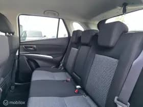 Suzuki S-Cross thumbnail 10