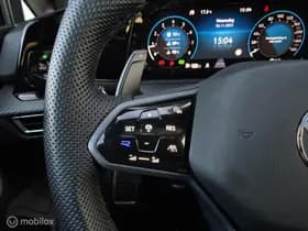 Volkswagen Golf thumbnail 17