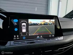 Volkswagen Golf thumbnail 27