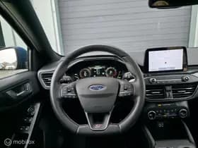 Ford Focus thumbnail 18