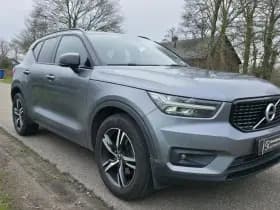 Volvo XC40 thumbnail 3