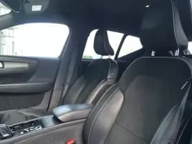 Volvo XC40 thumbnail 7