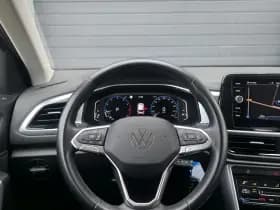 Volkswagen T-Roc thumbnail 14