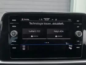 Volkswagen T-Roc thumbnail 24