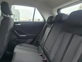Volkswagen T-Roc thumbnail 9