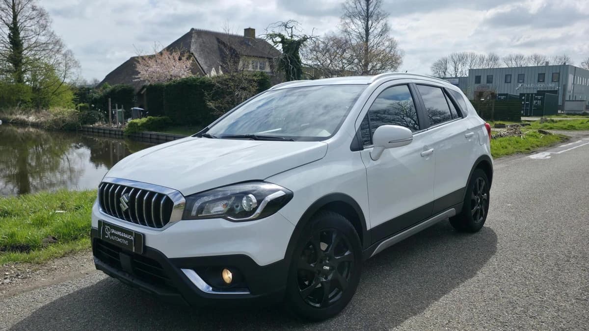 Suzuki S-Cross — foto 1