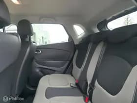 Renault Captur thumbnail 11