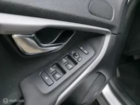 Volvo V40 thumbnail 25