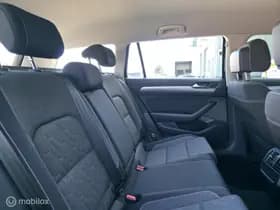 Volkswagen Passat thumbnail 11