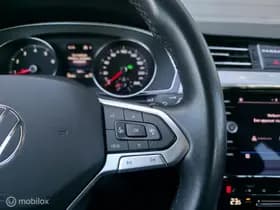 Volkswagen Passat thumbnail 16