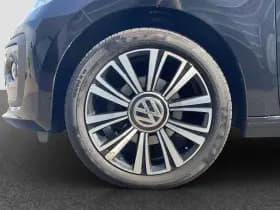 Volkswagen Up! 1.0 BMT high up! | Pano | Cruise | Camera | Leder thumbnail 20