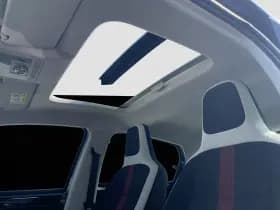 Volkswagen Up! 1.0 BMT high up! | Pano | Cruise | Camera | Leder thumbnail 5