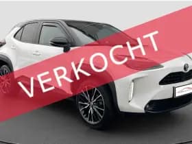 Toyota Yaris Cross 1.5 Hybrid AWD Executive | Panodak | HUD | Trekhaak | 360 camera