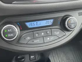 Toyota Yaris 1.5 Hybrid Active Climate | Cruise | Camera thumbnail 16