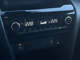 Toyota Yaris Cross 1.5 Hybrid Business Plus Dodehoek | Camera | Carplay | Halfleder thumbnail 17