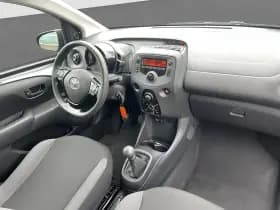 Toyota Aygo 1.0 VVT-i x-fun 5 Deurs | lage kmstand | Bluetooth thumbnail 2