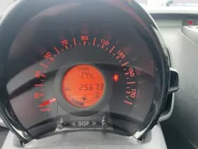 Toyota Aygo 1.0 VVT-i x-fun 5 Deurs | lage kmstand | Bluetooth thumbnail 12