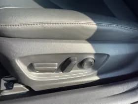 Toyota Camry 2.5 Hybrid Business + Blindspot | leder | Camera! thumbnail 23