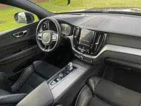 Volvo XC60 2.0 T8 Twin Engine AWD Inscription Elec.stoelen | Dodeh. | Trekhaak | Pano/schuifdak thumbnail 2